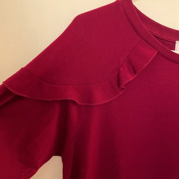 Liz Claiborne Maroon Ruffle Top - Picture 2 of 9
